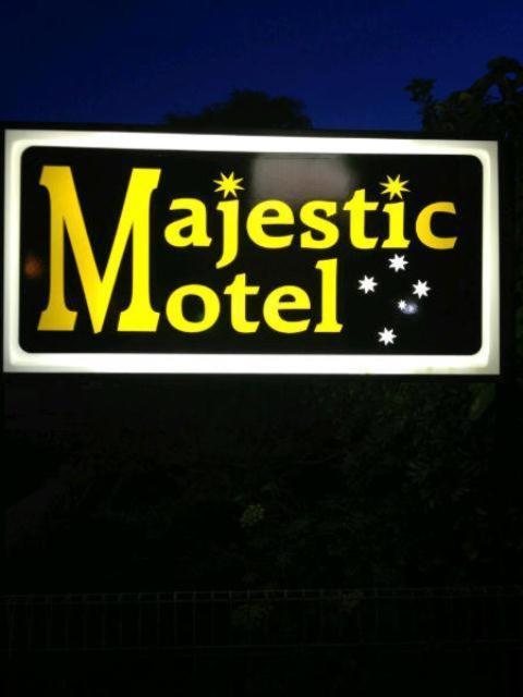 Majestic Motel Horsham Exteriér fotografie
