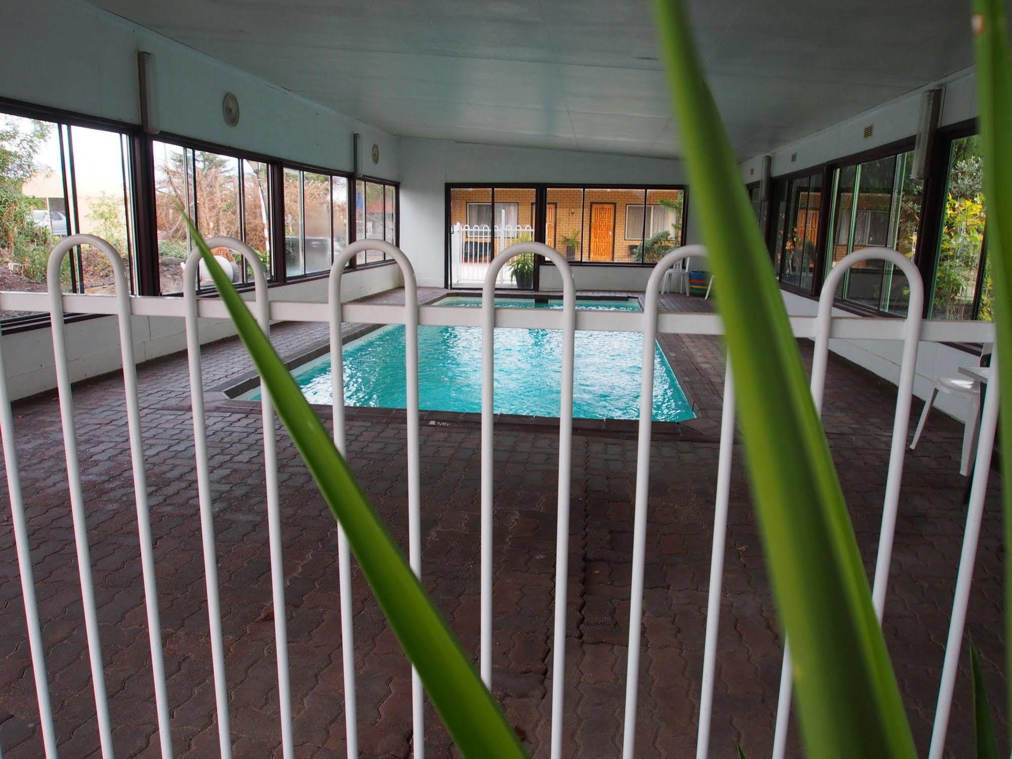 Majestic Motel Horsham Exteriér fotografie